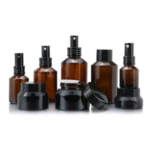 Bernstein farbige Glasflaschen